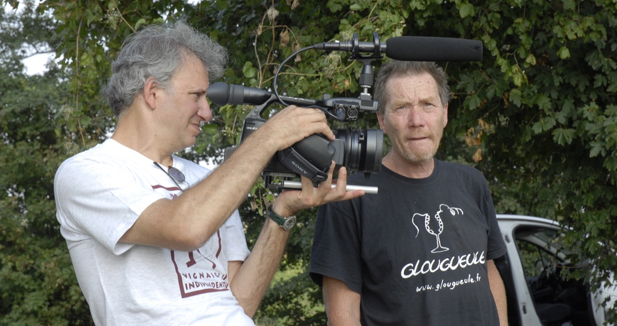 Jonathan Nossiter (left) with grower Stefano Bellotti